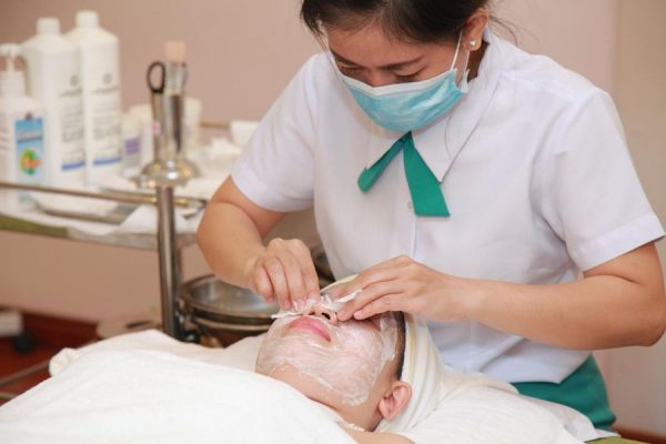 khoa hoc cham soc da online 1