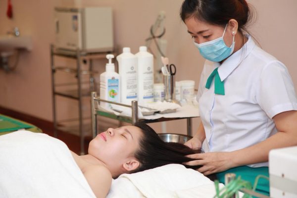 trung tam day nghe spa 1